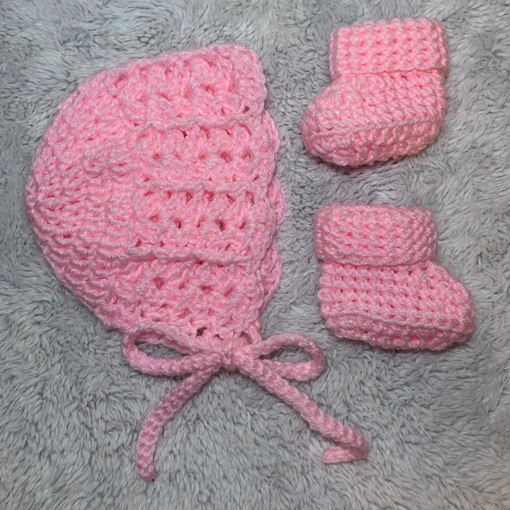 Crochet newborn set